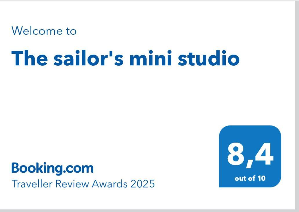 Sailor's Small Apartment *